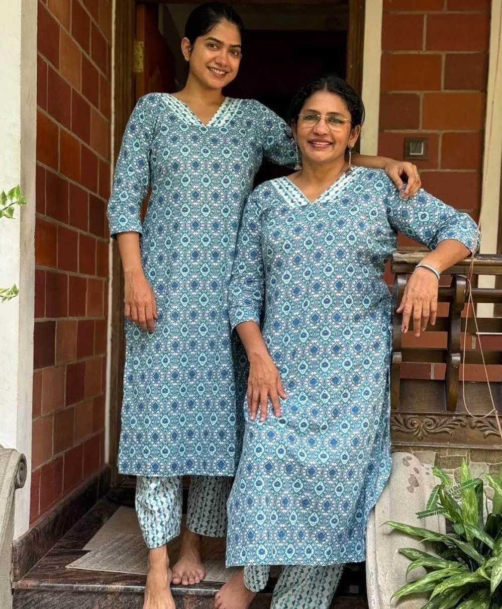 ചന്ദേരി സിൽക്ക് ദുപ്പട്ടയുള്ള ഹാൻഡ്ബ്ലോക്ക് കുർത്തി സെറ്റ്